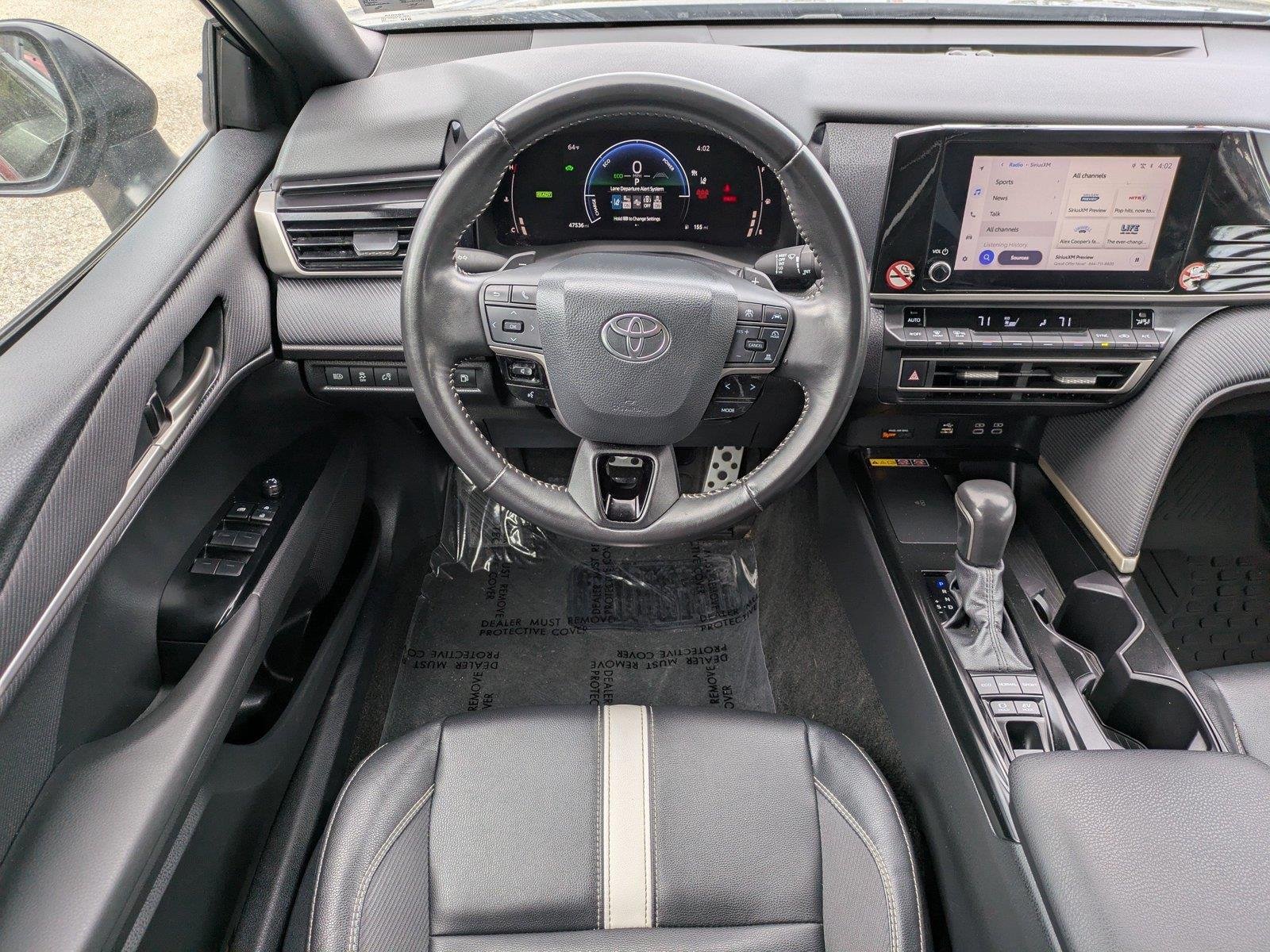 Certified Used 2025  Toyota SE image 15