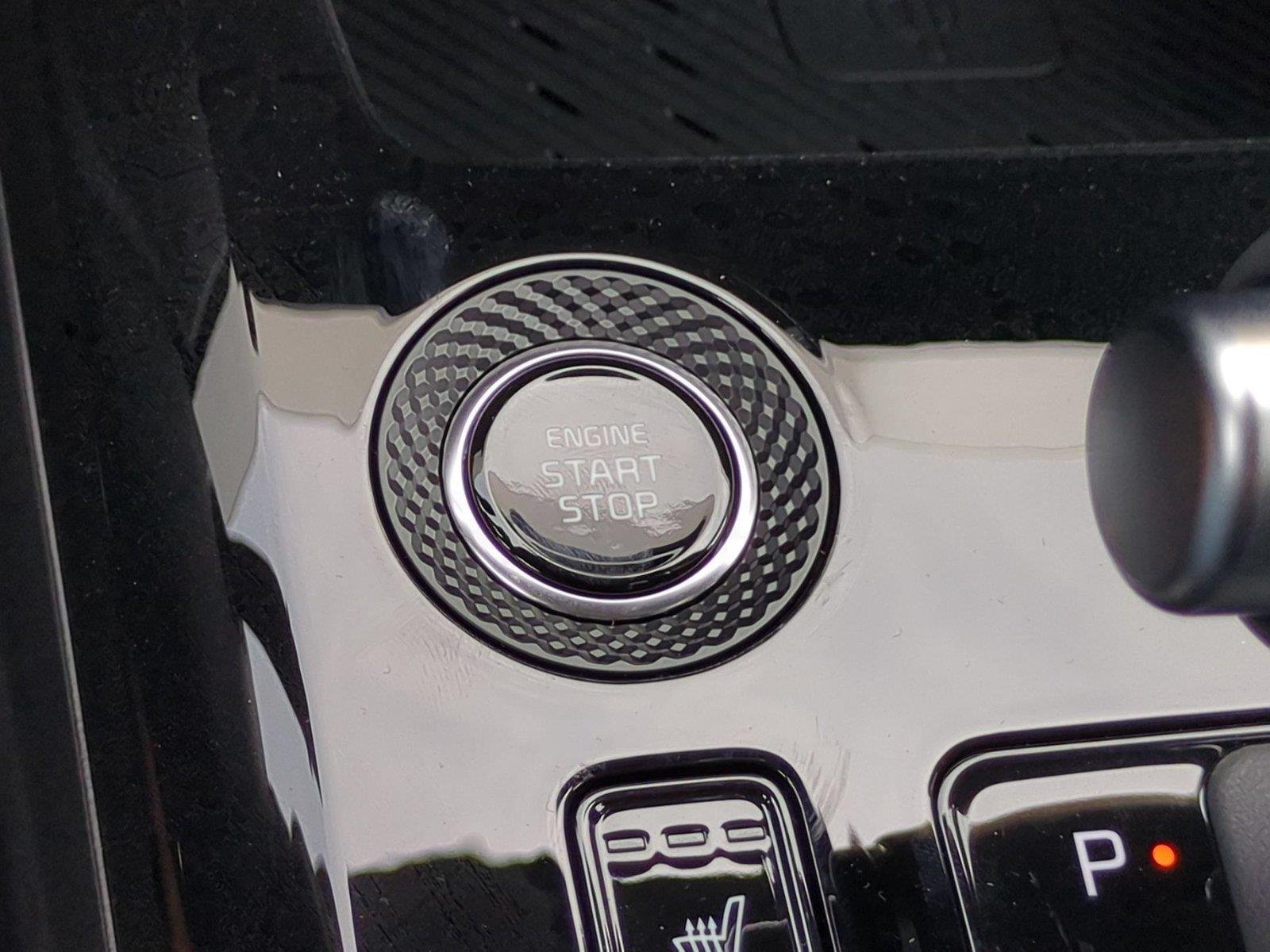New 2026 Snow White Pearl Kia EX image 31