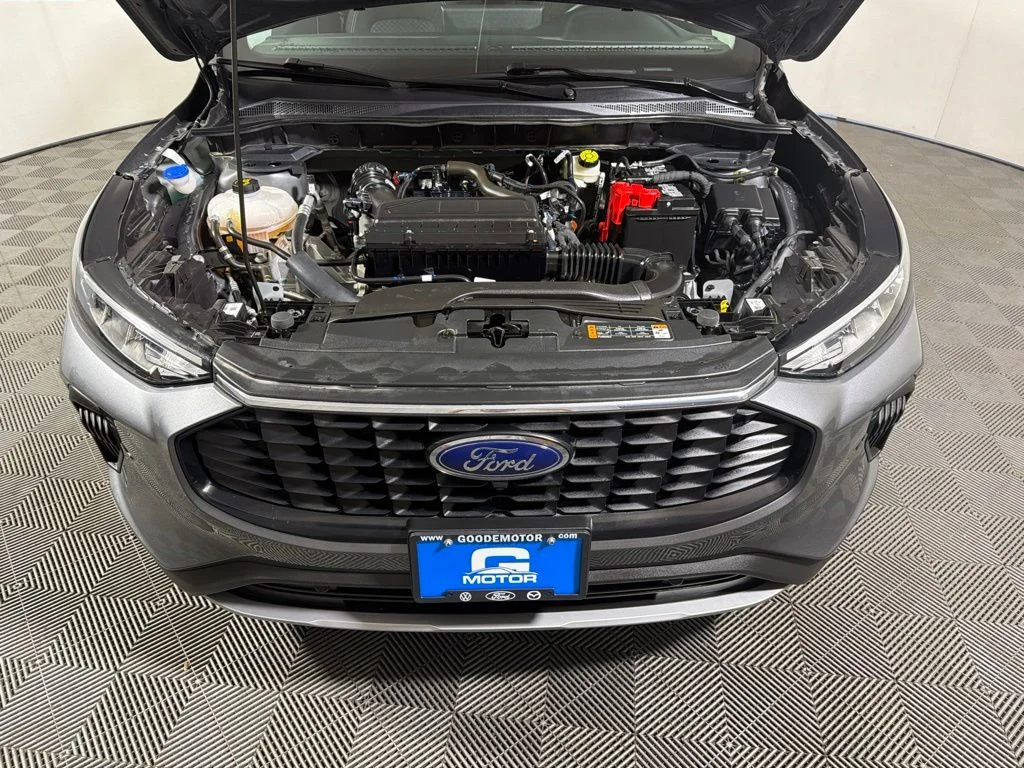 Used 2024 Gray Ford Active image 25
