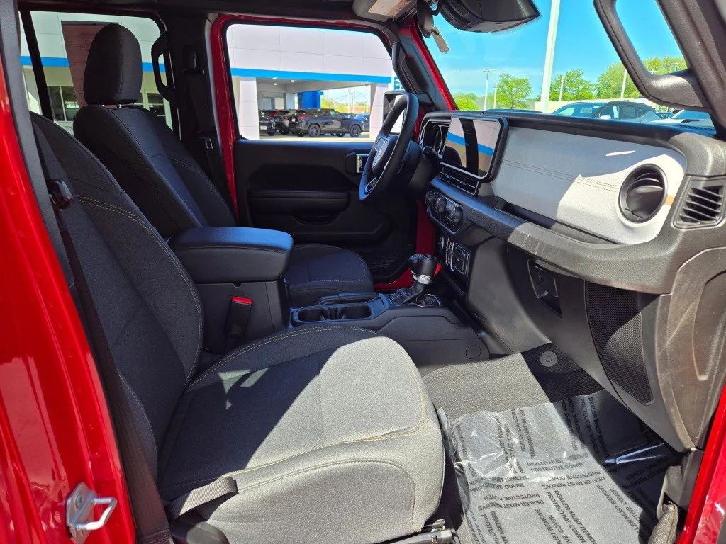 Used 2025 Red Jeep 4-Door Summit 4x4 image 7