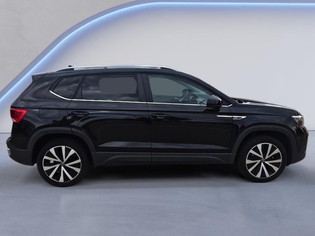Used 2023 Deep Black Pearl Volkswagen SE image 6