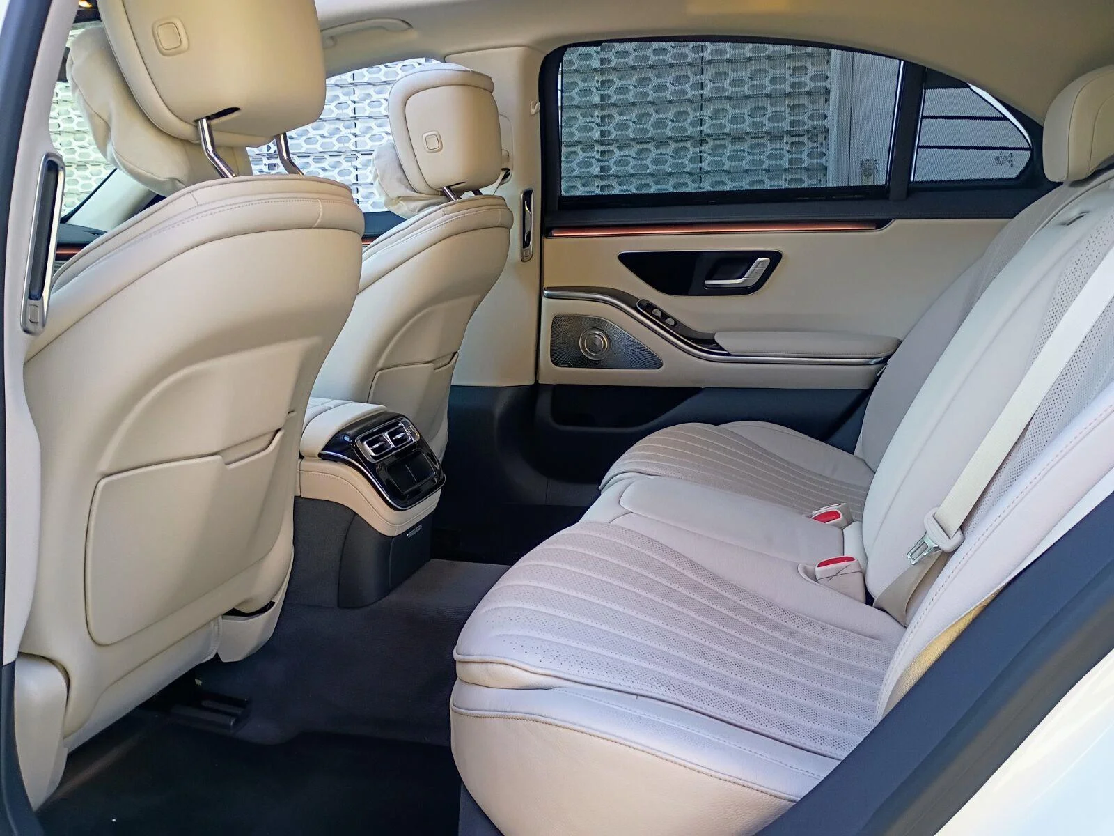 Used 2023 MANUFAKTUR exclusive diamond white bright MERCEDES-BENZ  image 3