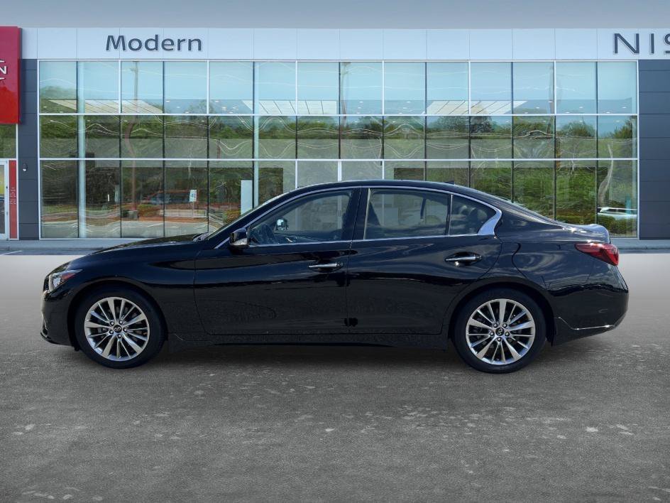 Used 2023 Black Obsidian INFINITI LUXE image 8