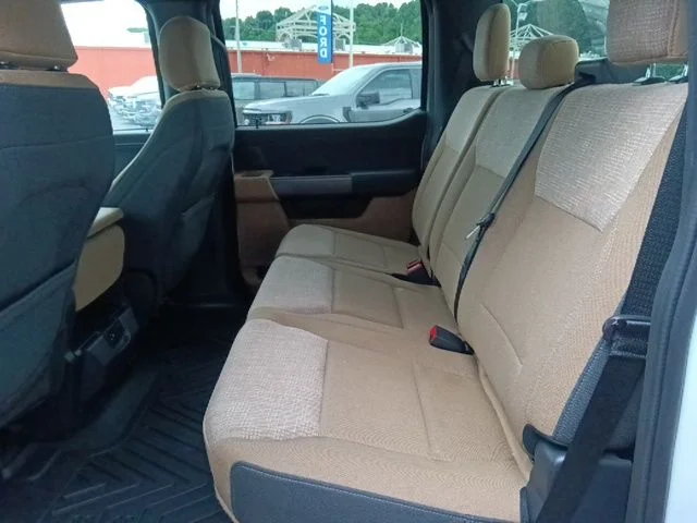 Certified Used 2023 Oxford White Ford XLT image 27