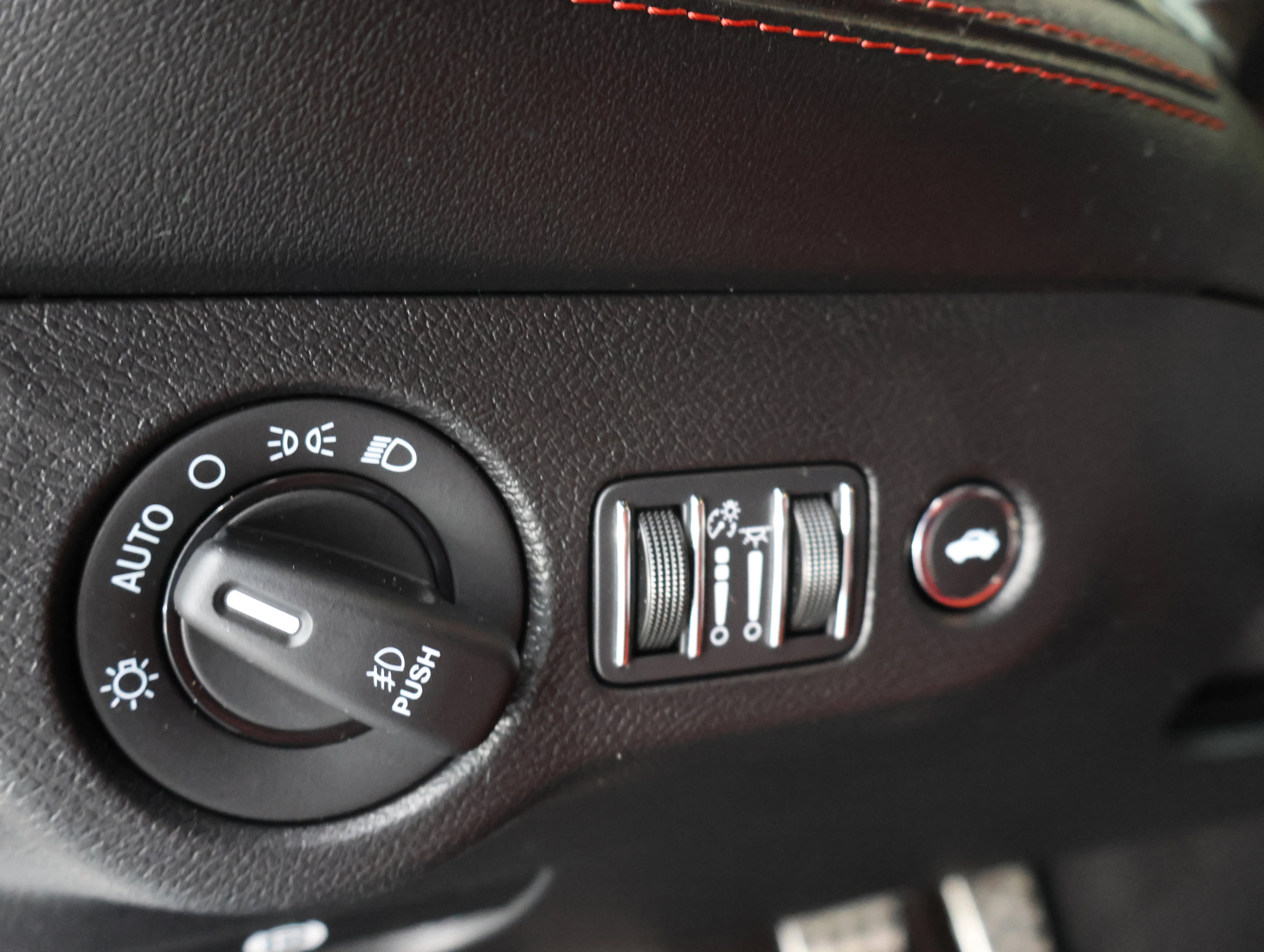 Used 2021 White Knuckle Clearcoat Dodge R/T Scat Pack image 39