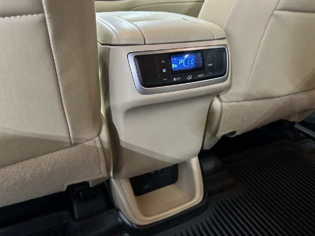 Used 2017 White Toyota XLE image 31