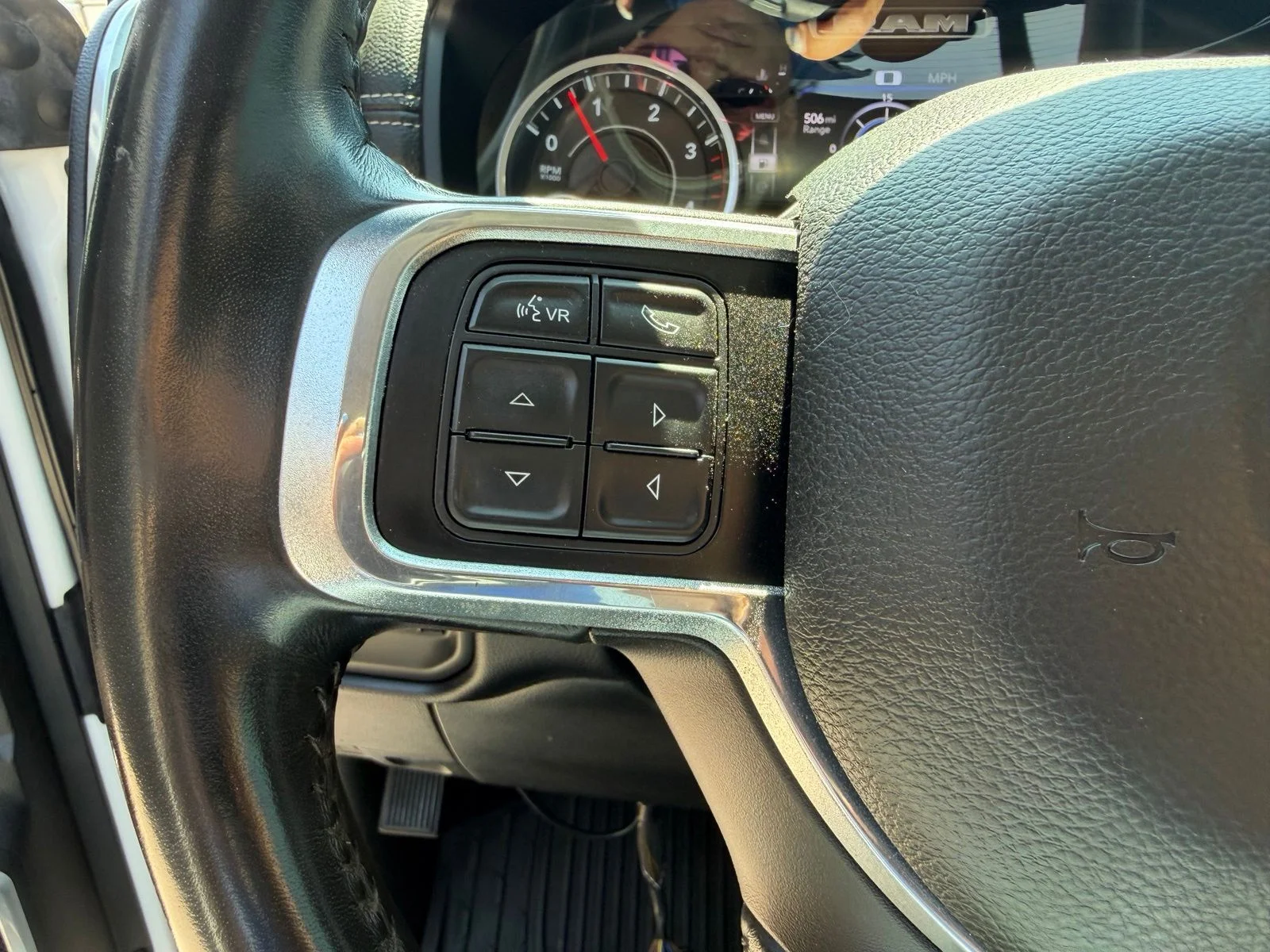 Used 2022 White Ram Laramie image 17