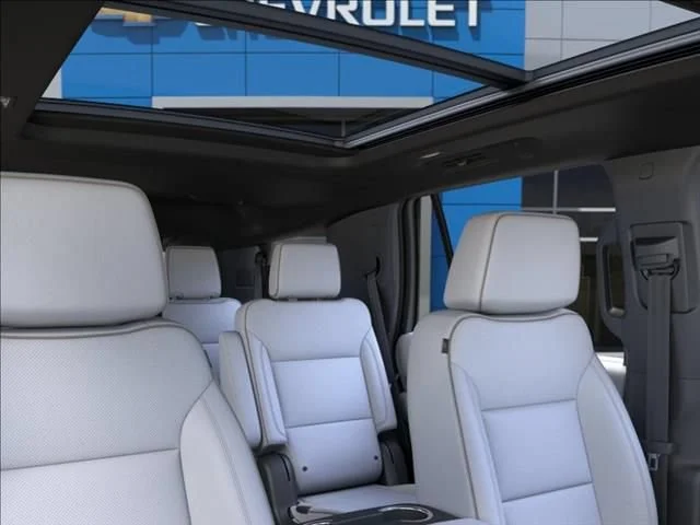 New 2026 Polar White Tricoat Chevrolet Premier image 24
