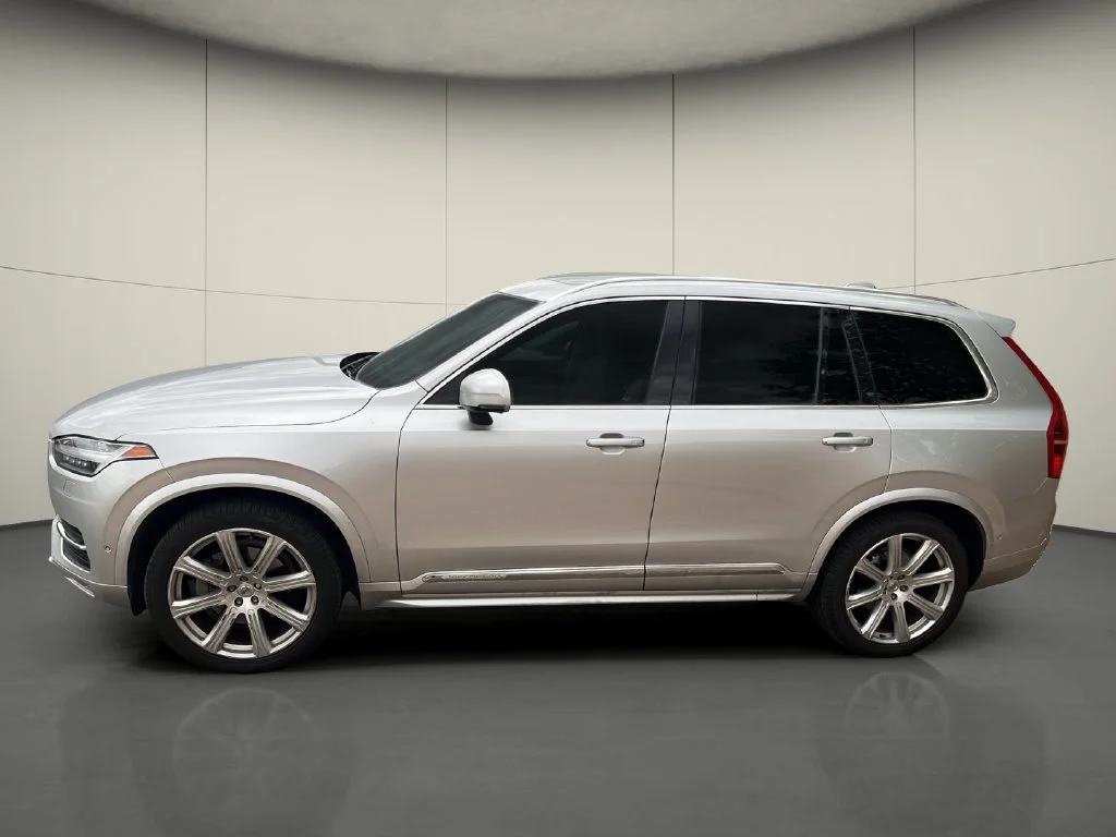 Used 2019 Silver Volvo T6 Inscription image 4