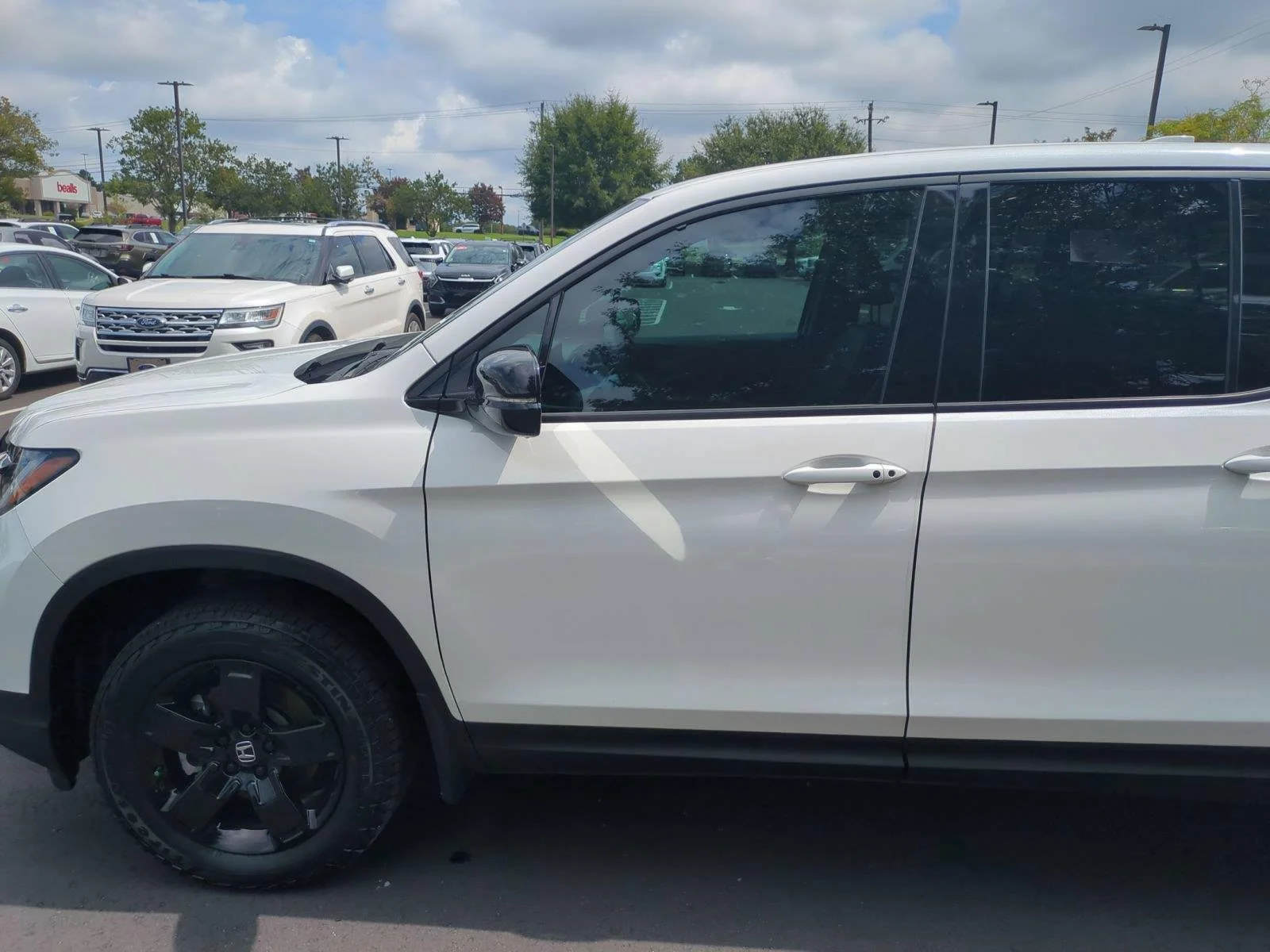 Used 2025 Platinum White Pearl Honda Black Edition image 15