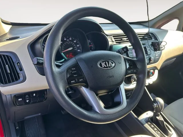 Used 2013 Red Kia LX image 11