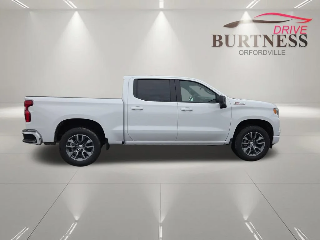 New 2026 Summit White Chevrolet RST image 9