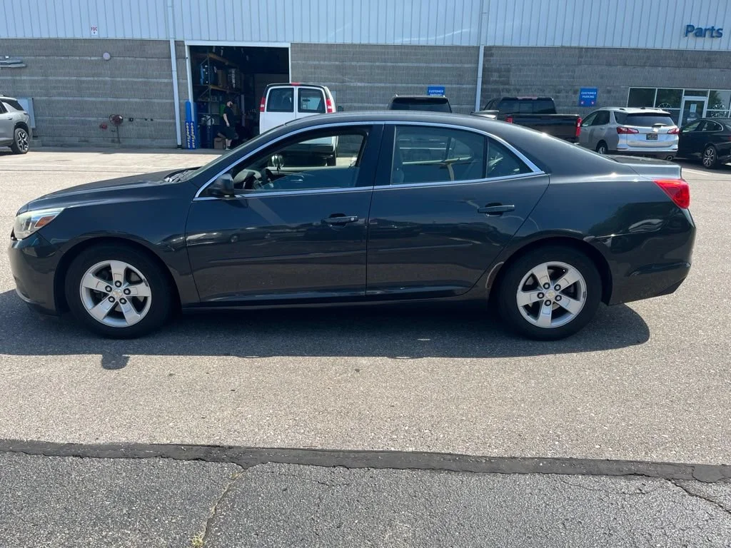 Used 2015 ASHEN GRAY METALLIC Chevrolet LS image 5
