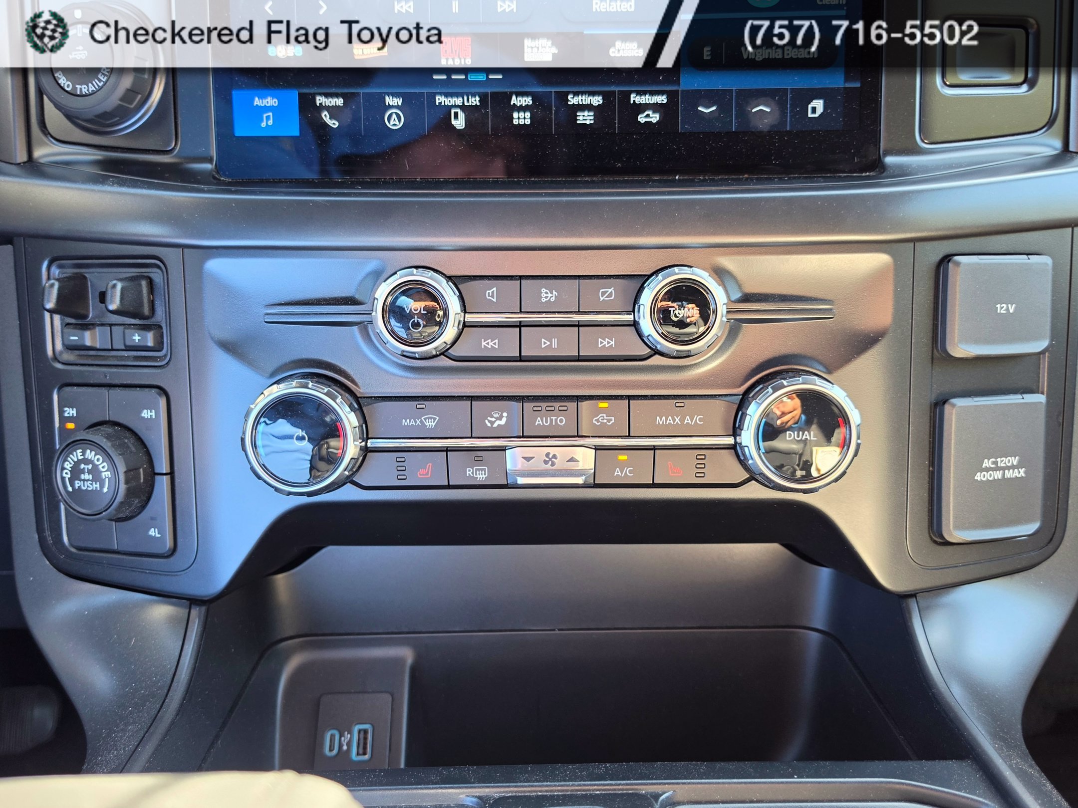 Used 2024 Iconic Silver Metallic Ford XLT image 18