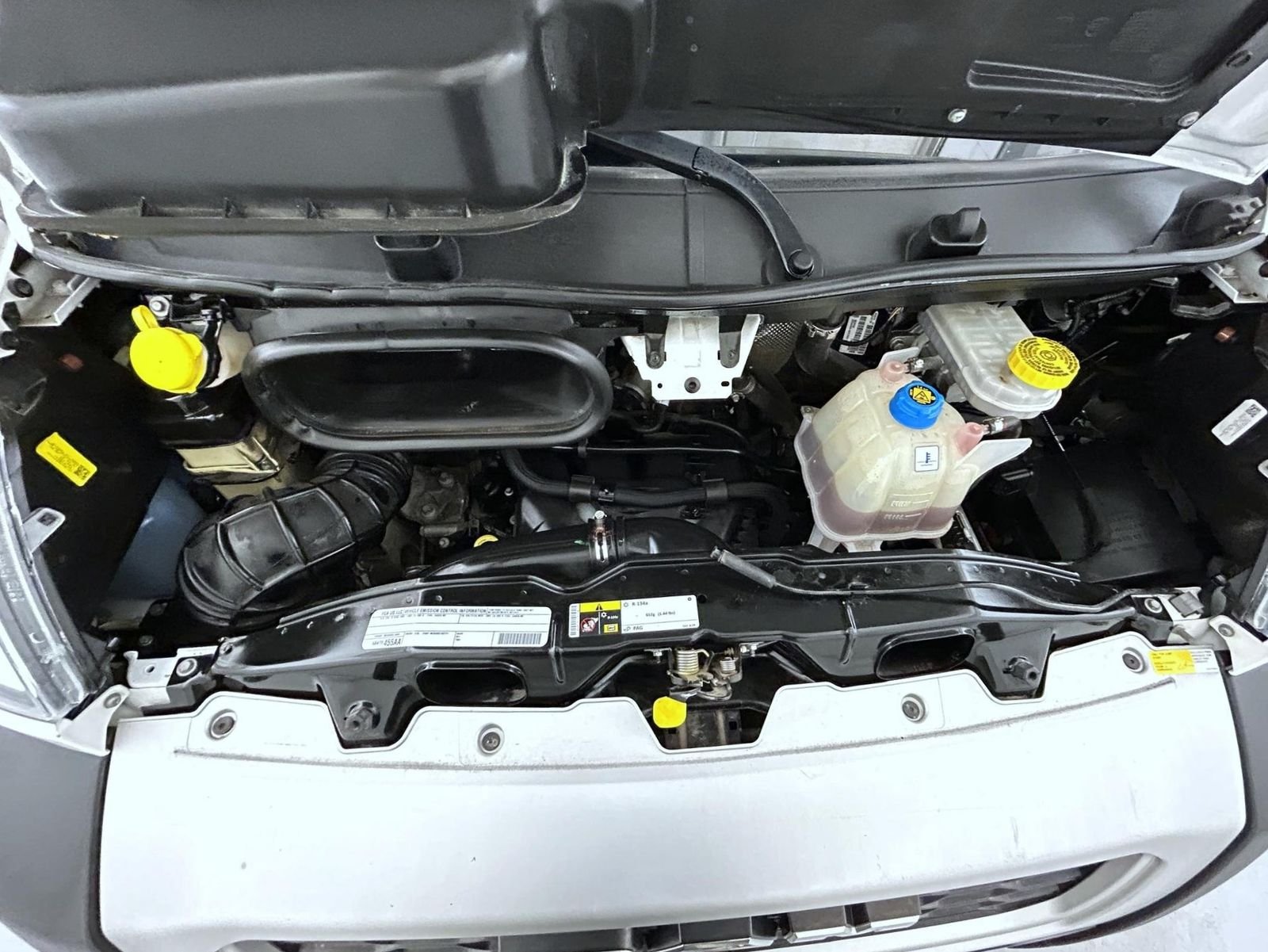 Used 2021 White Ram Low Roof image 21