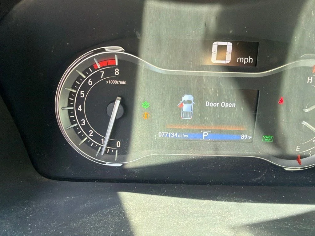 Used 2019 Gray Honda RTL image 12