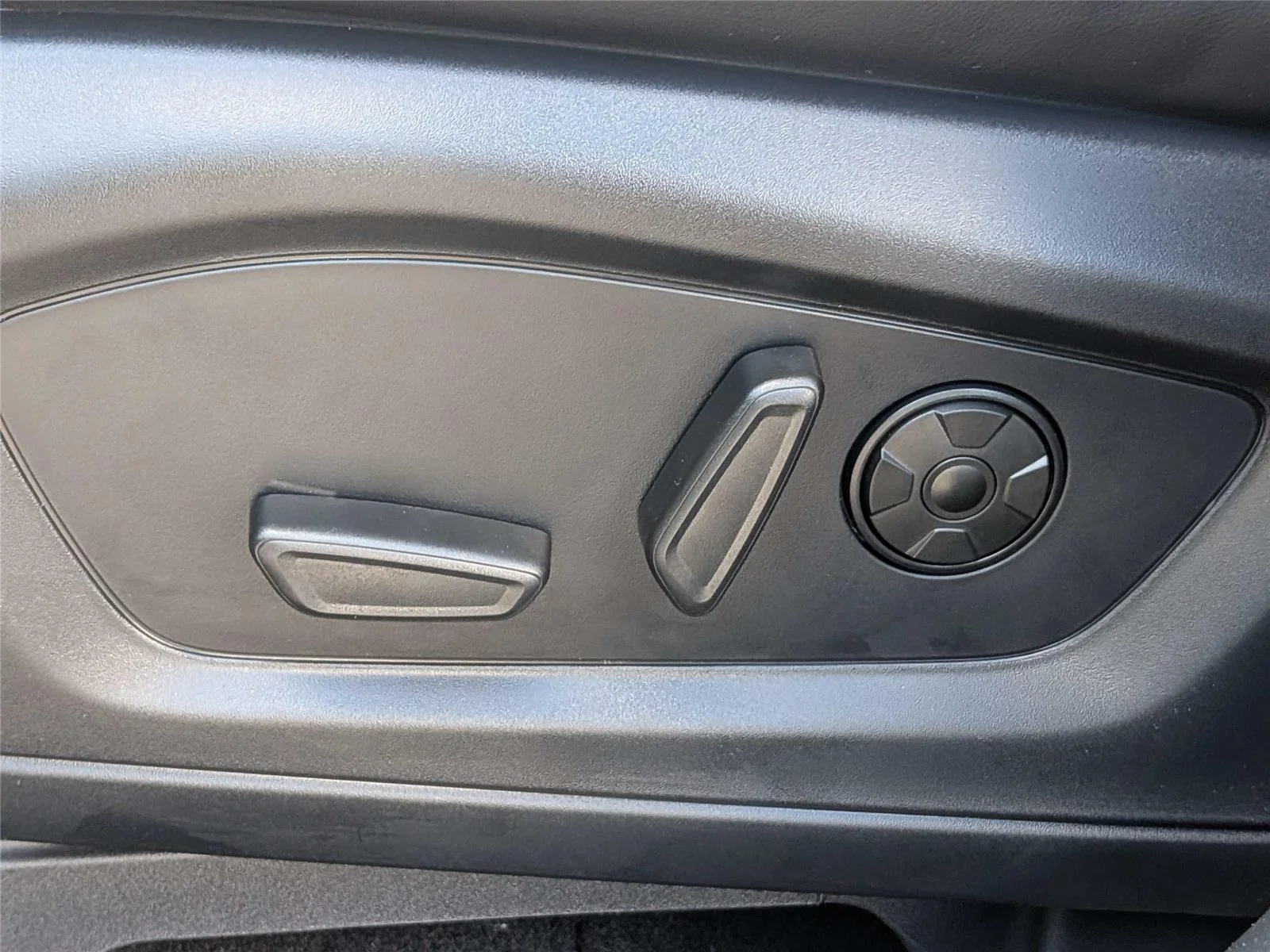 New 2026 Star White Metallic Tri-Coat Ford ST image 21