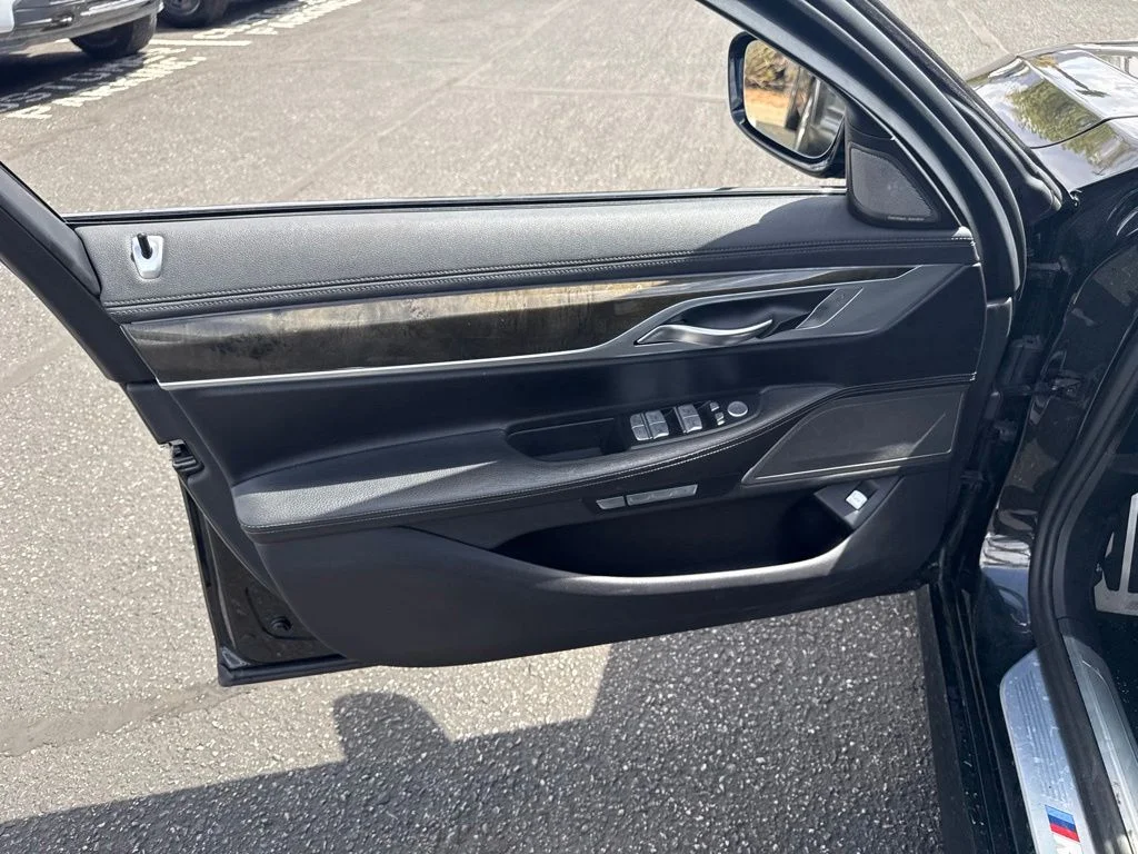 Used 2016 Black BMW 740i image 21
