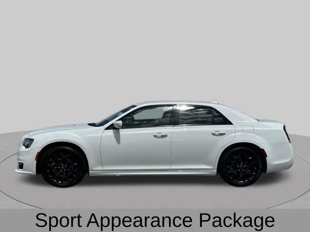 Used 2021 White Chrysler Touring image 3