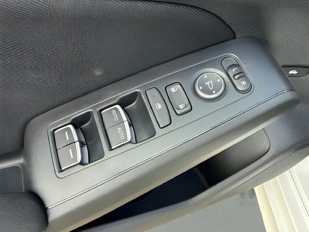Used 2026 White Honda Sport image 37