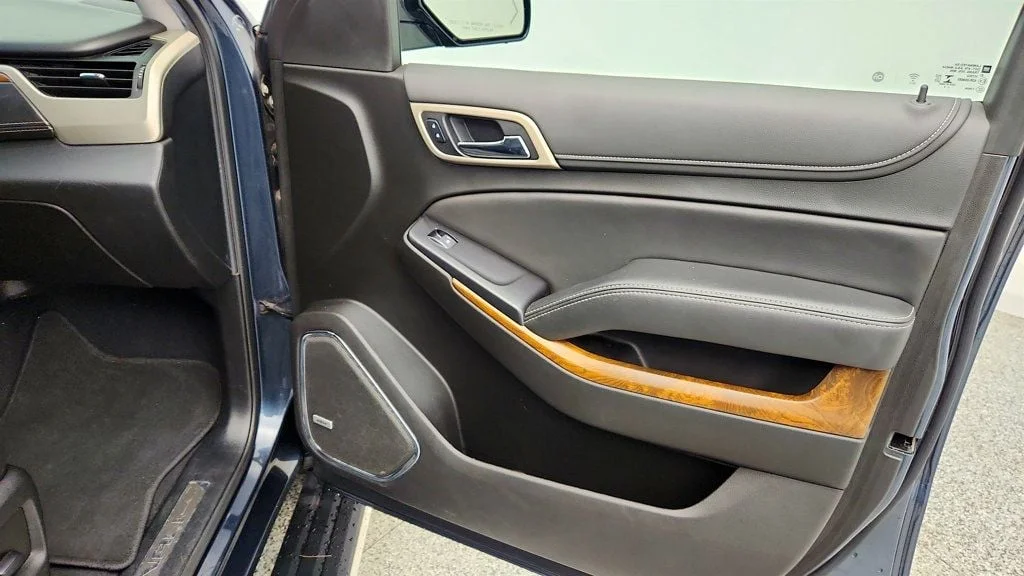 Used 2020 Dark Sky Metallic GMC 4WD 4dr Denali image 28