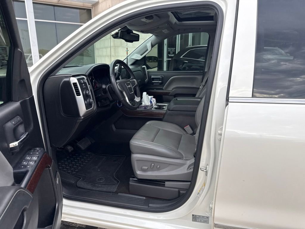 Used 2015 White GMC SLT image 14