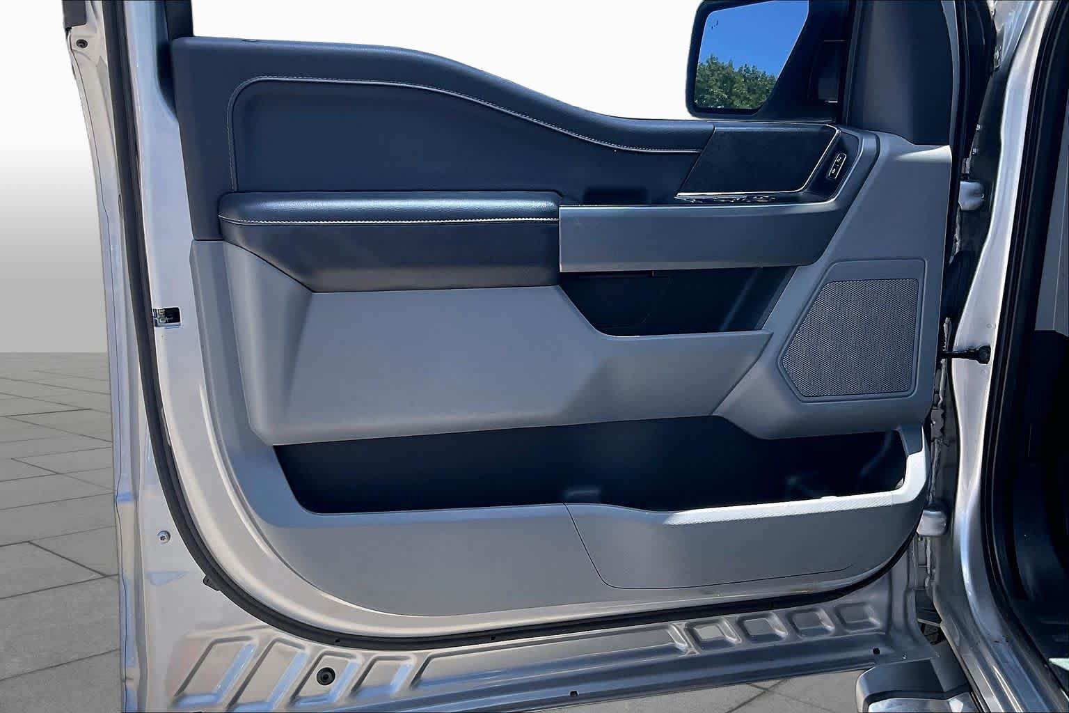 Used 2024 Iconic Silver Ford XLT image 20