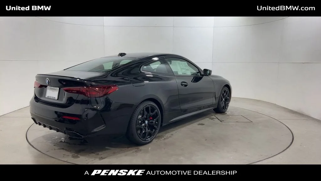 2026 BMW 4 Series M440i - Photo 8