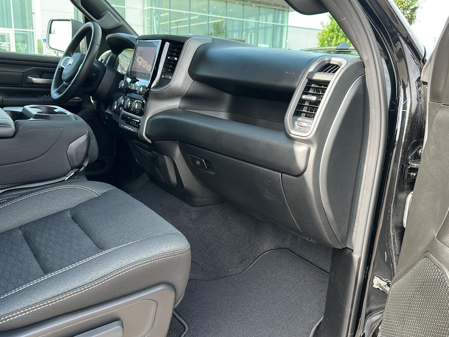 2026 RAM 1500 Express - Photo 33