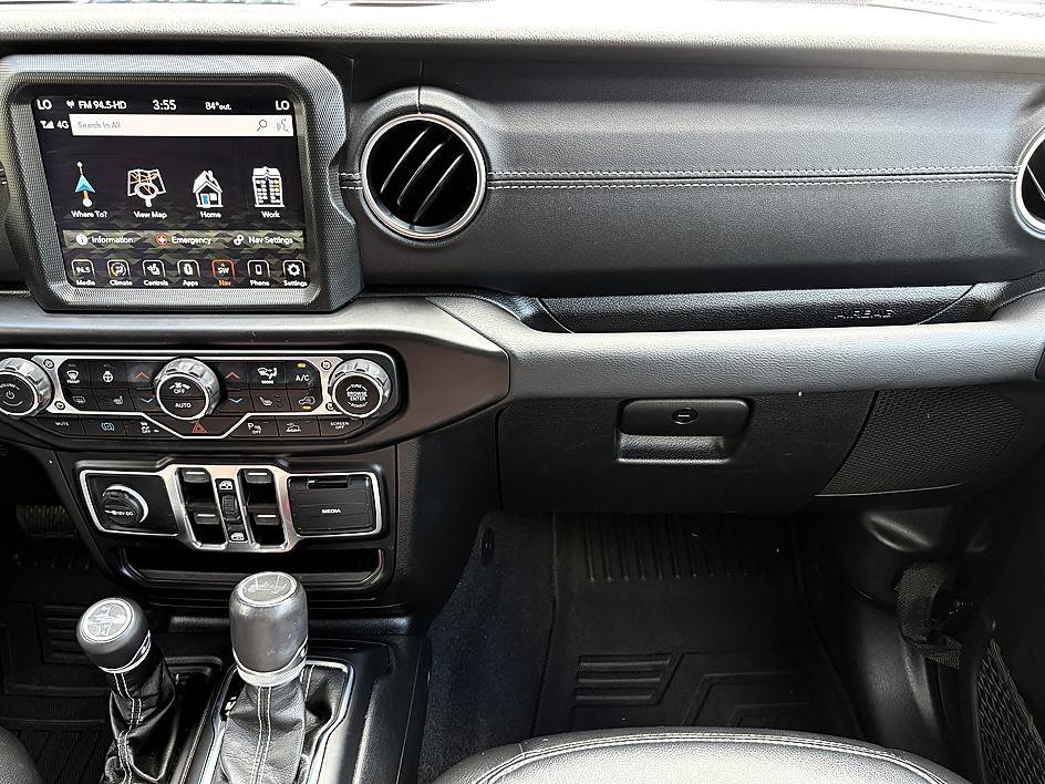 Used 2022 Black Clearcoat Jeep Unlimited Sahara image 14