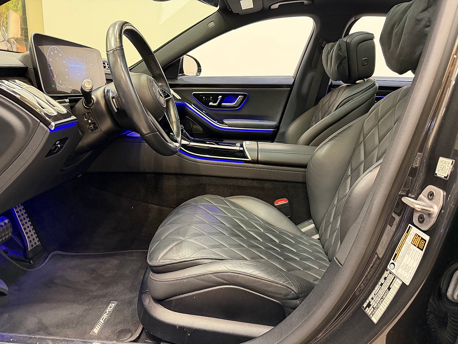 Certified Used 2023 Graphite Grey Mercedes-Benz 4MATIC® image 11