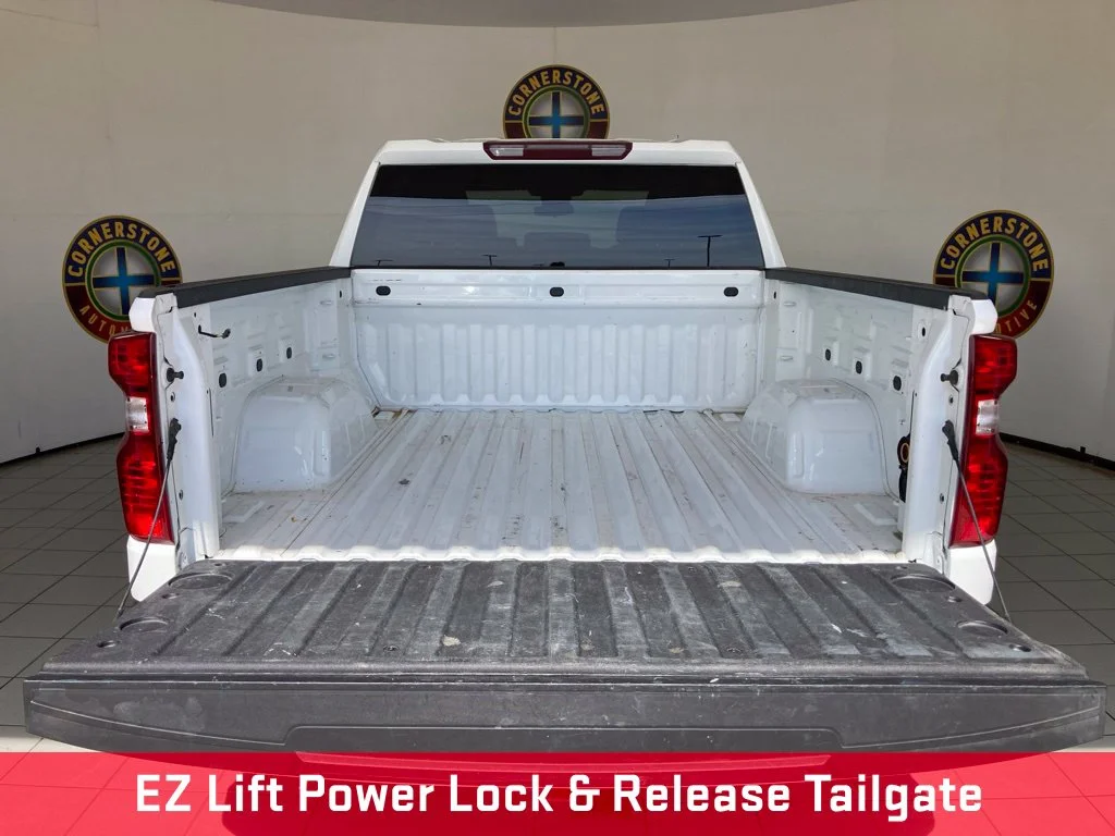 Used 2023 White Chevrolet Custom image 24