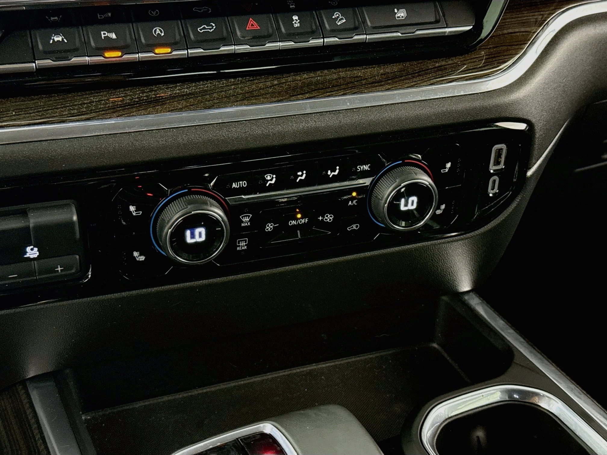 Used 2025 Sterling Gray Metallic Chevrolet LT Trail Boss image 17