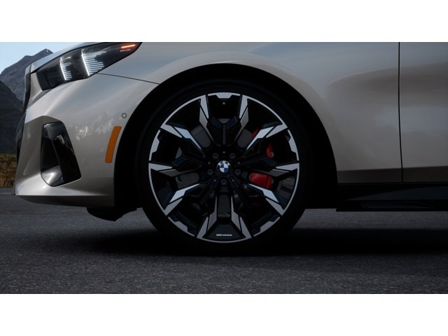 New 2027 Oxide Grey Metallic BMW 530i image 7