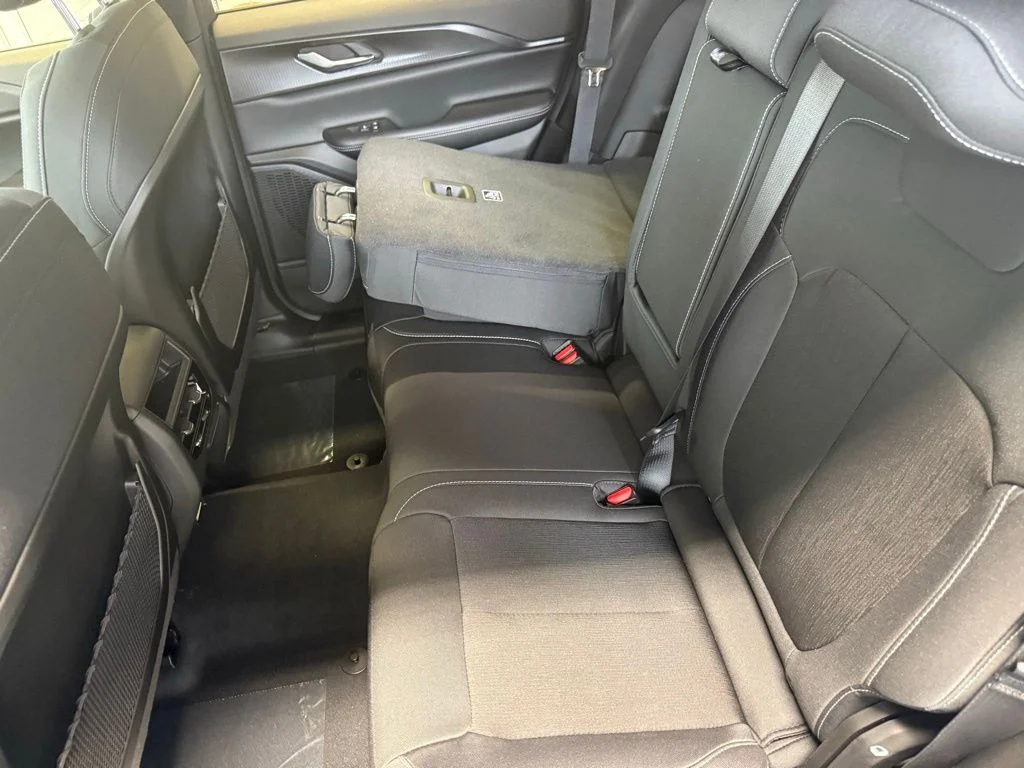 New 2026 Silver Zynith Exterior Paint Jeep Laredo X image 32
