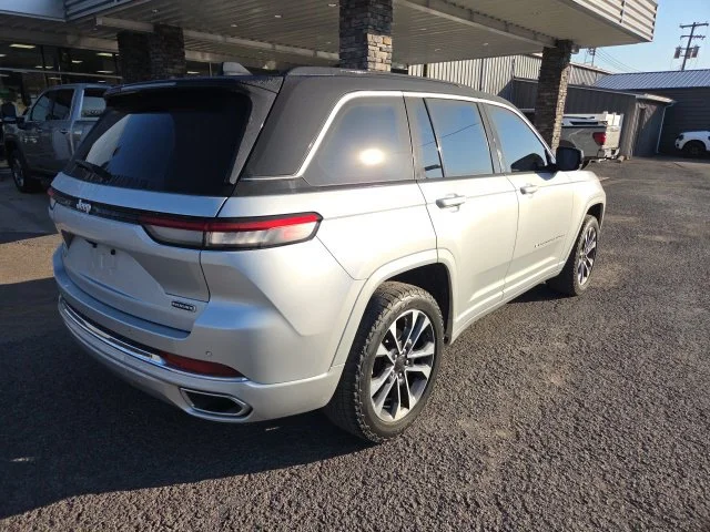 Used 2024 Silver Zynith Jeep Overland image 3