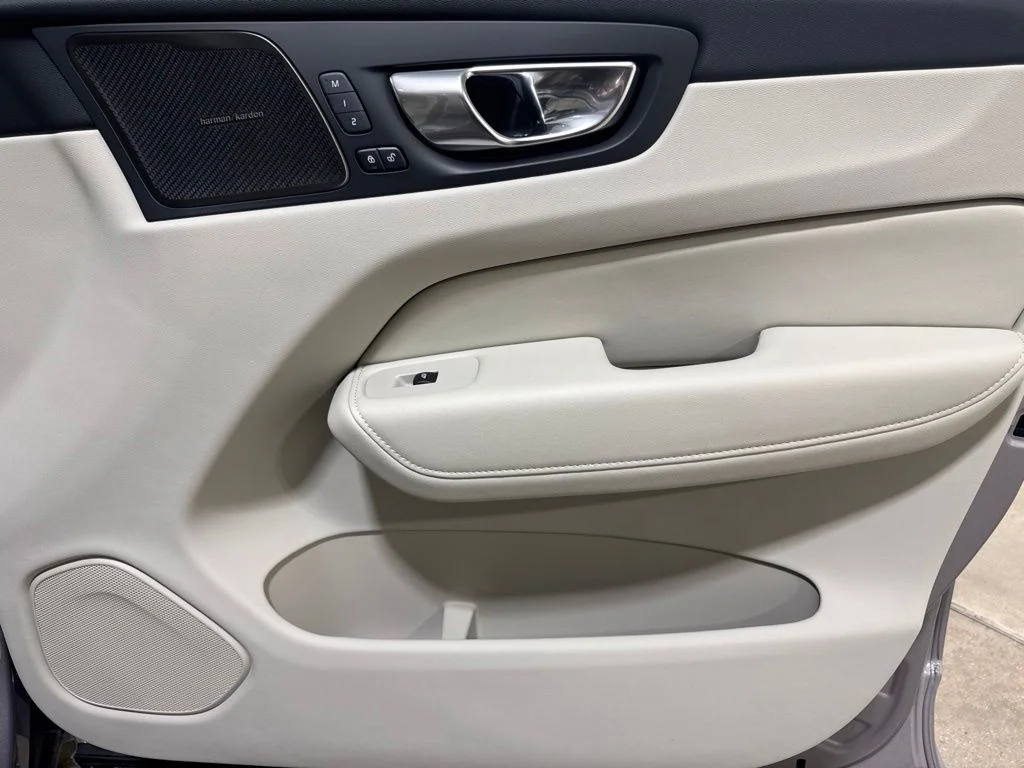 New 2026 Aurora Blue Volvo T8 Ultra image 26