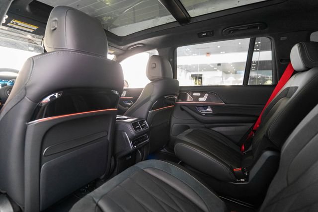 New 2026 MANUFAKTUR Moonlight White Metallic Mercedes-Benz GLS 63 AMG® image 12