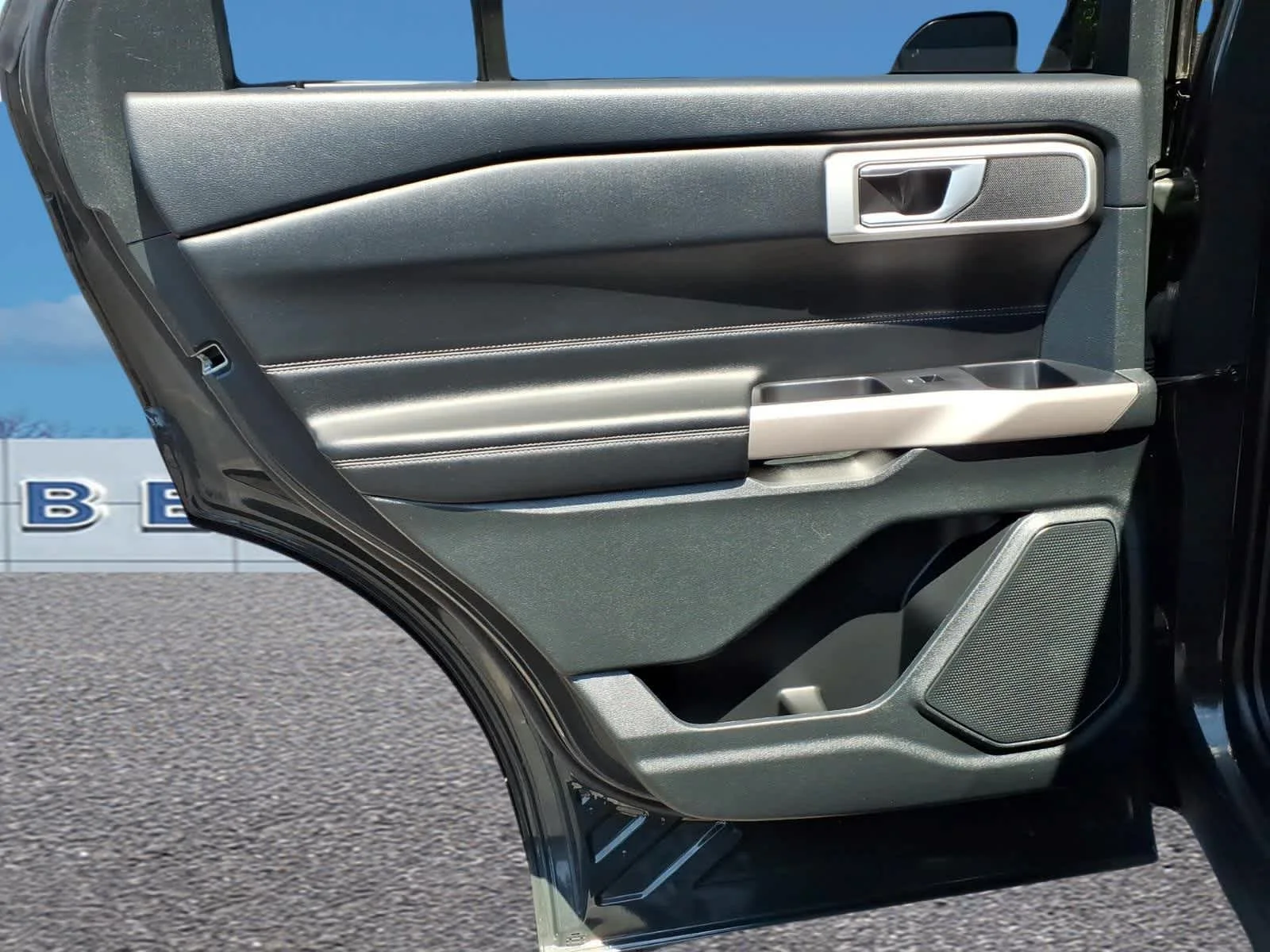 Used 2023 Forged Green Metallic Ford XLT image 27