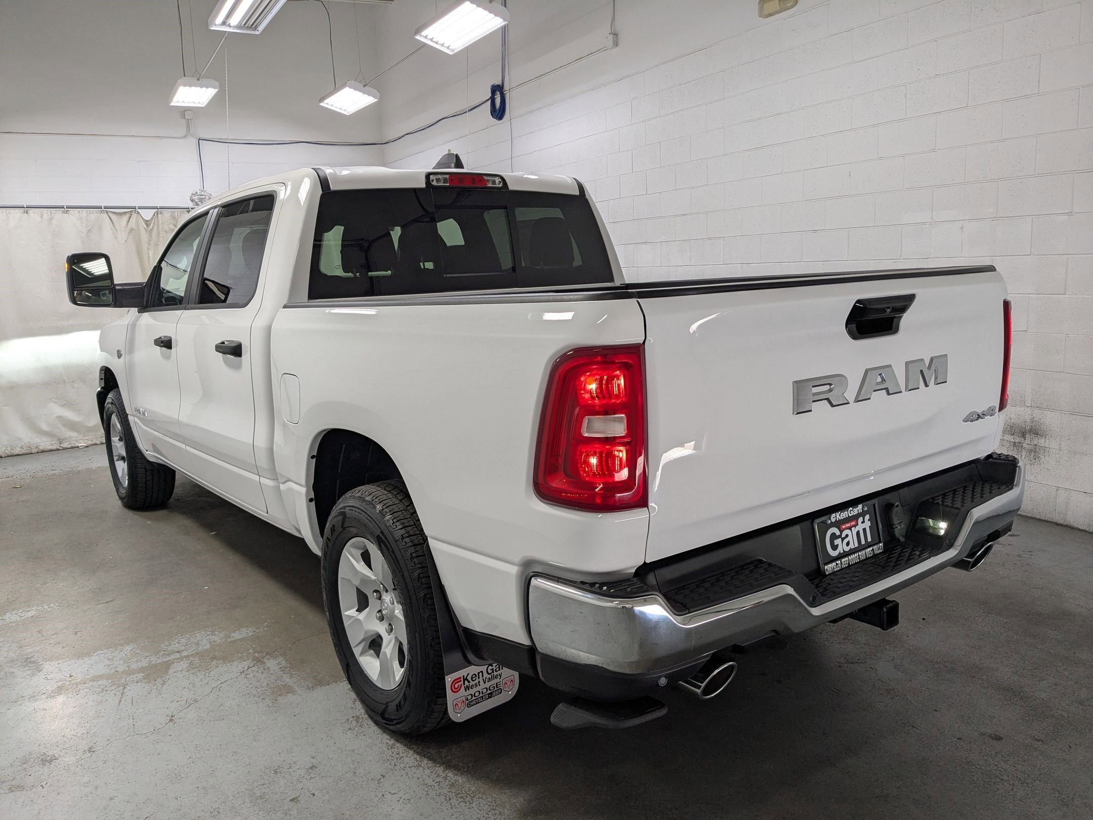 New 2026 Bright White Clear-Coat Exterior Paint RAM Tradesman image 7