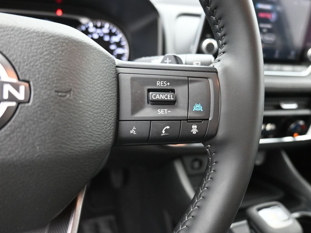 Used 2025 Gray Nissan SV image 28