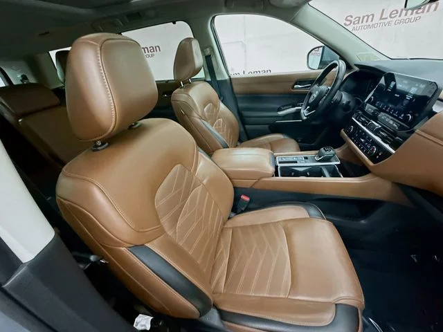 Certified Used 2024 Boulder Gray Pearl Nissan Platinum image 30