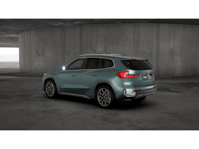 New 2027 Cape York Green Metallic BMW xDrive28i image 2
