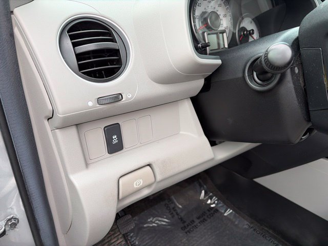 Used 2013 Alabaster Silver Metallic Honda EX-L image 11