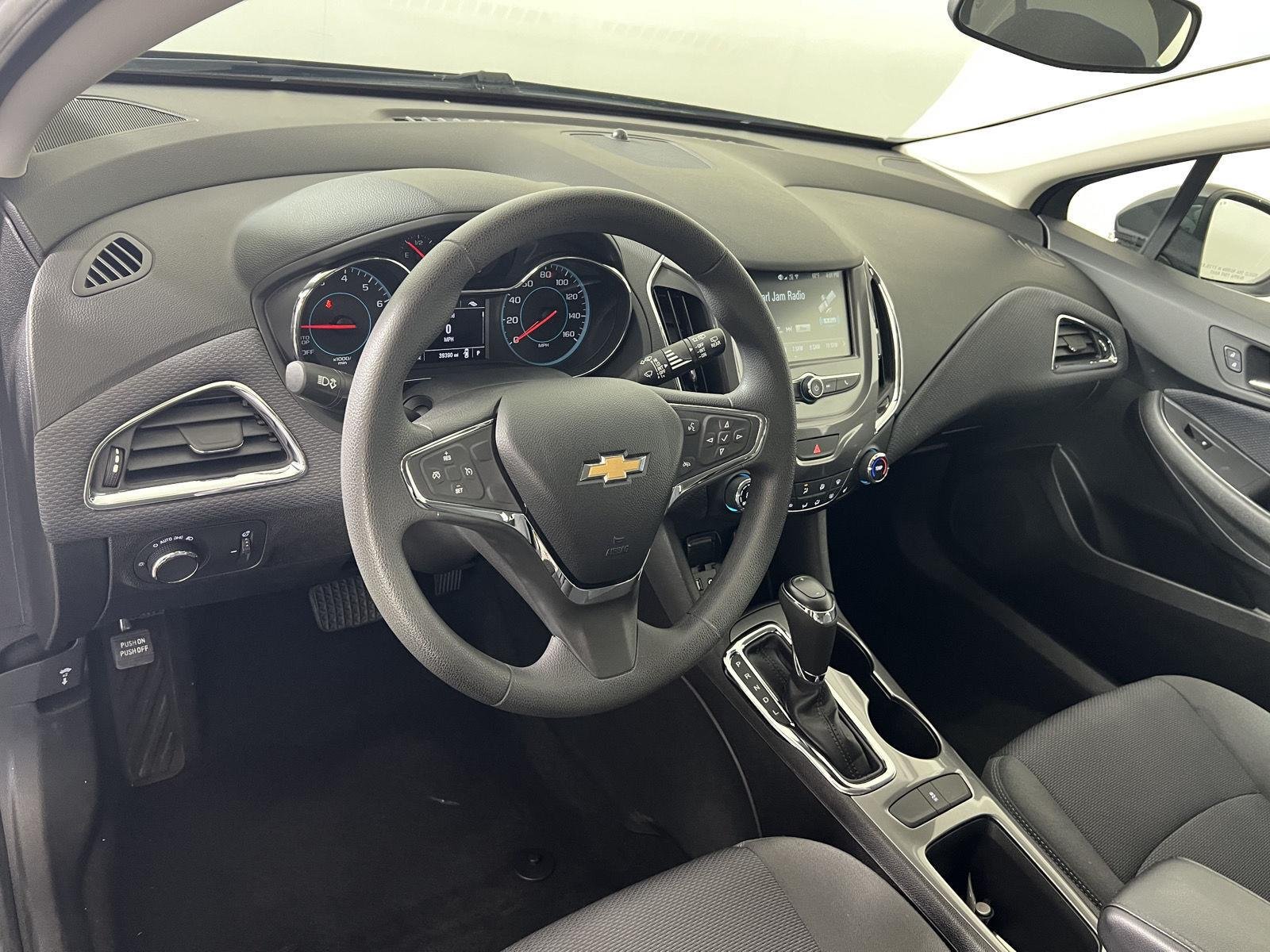 Used 2018 Graphite Metallic Chevrolet LT image 5