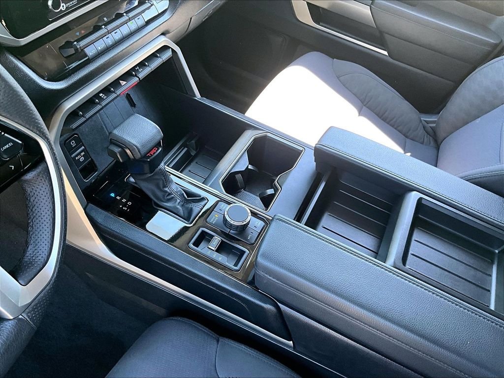 Used 2023  Toyota SR5 image 20