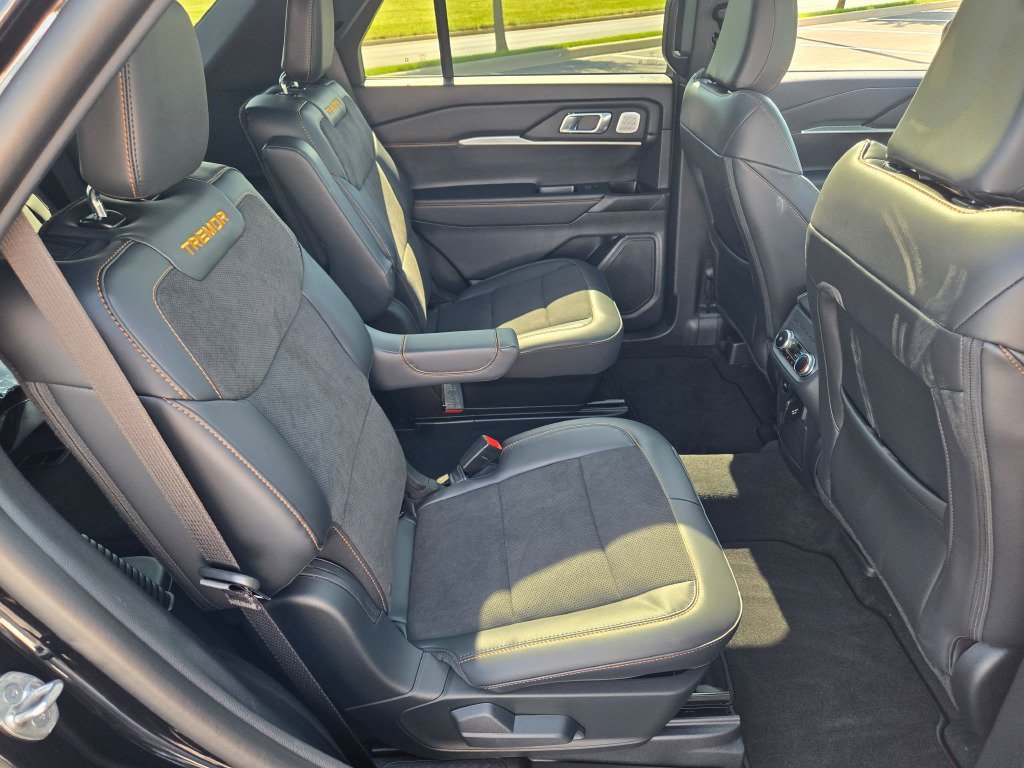 New 2026 Agate Black Metallic Ford Tremor® image 12