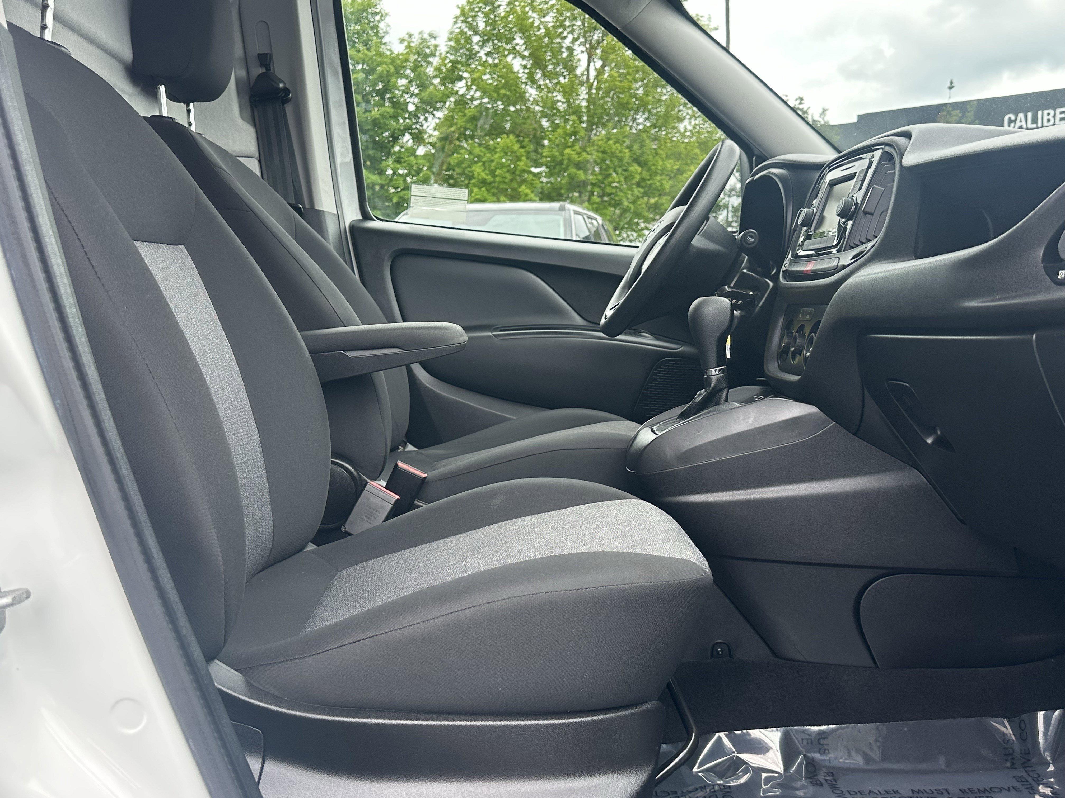 Used 2022 Bright White Ram Tradesman image 14