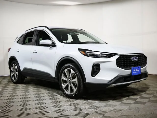 2025 Ford Escape Platinum