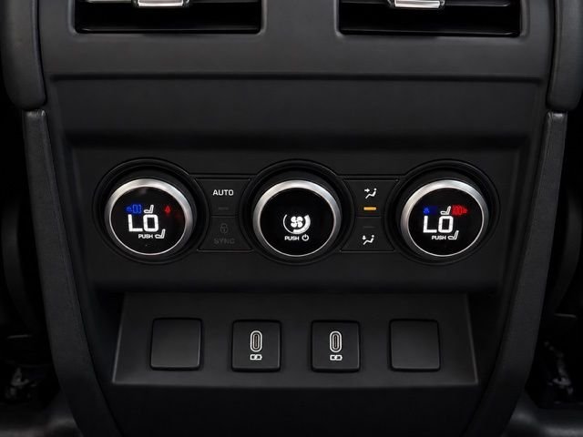New 2026 Woolstone Green Land Rover X-Dynamic SE image 41